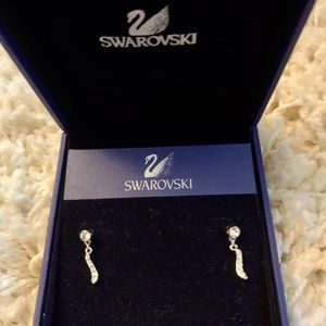 Swavorski drop earrings